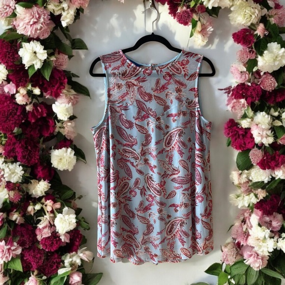 Apt. 9 Light Blue Sleeveless Top with Burgundy/Pink/White Paisley/Floral Print - Picture 14 of 16